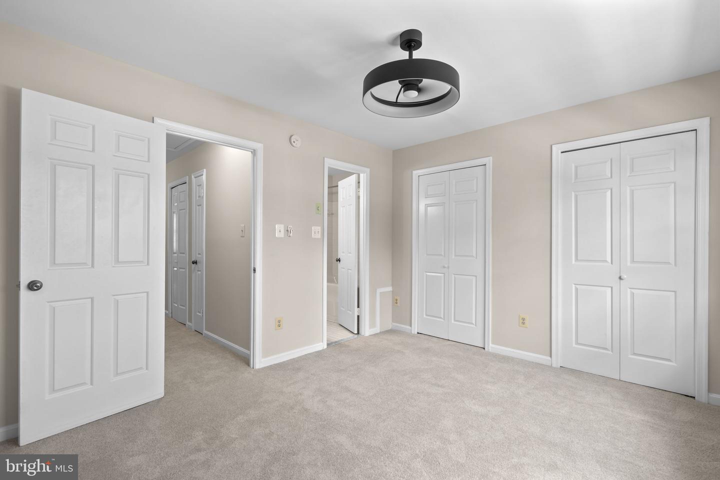 938 S Rolfe St Property Photo 29