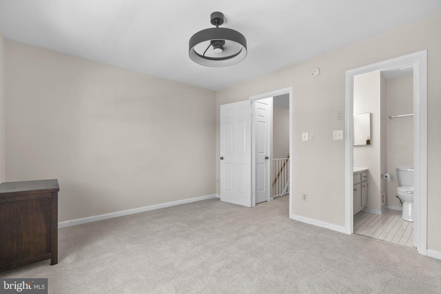 938 S Rolfe St Property Photo 30