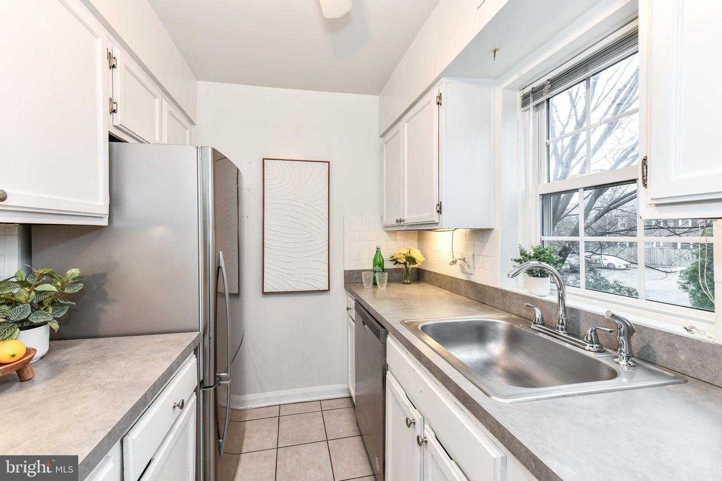 3279 S Stafford St #b2 Property Photo 14