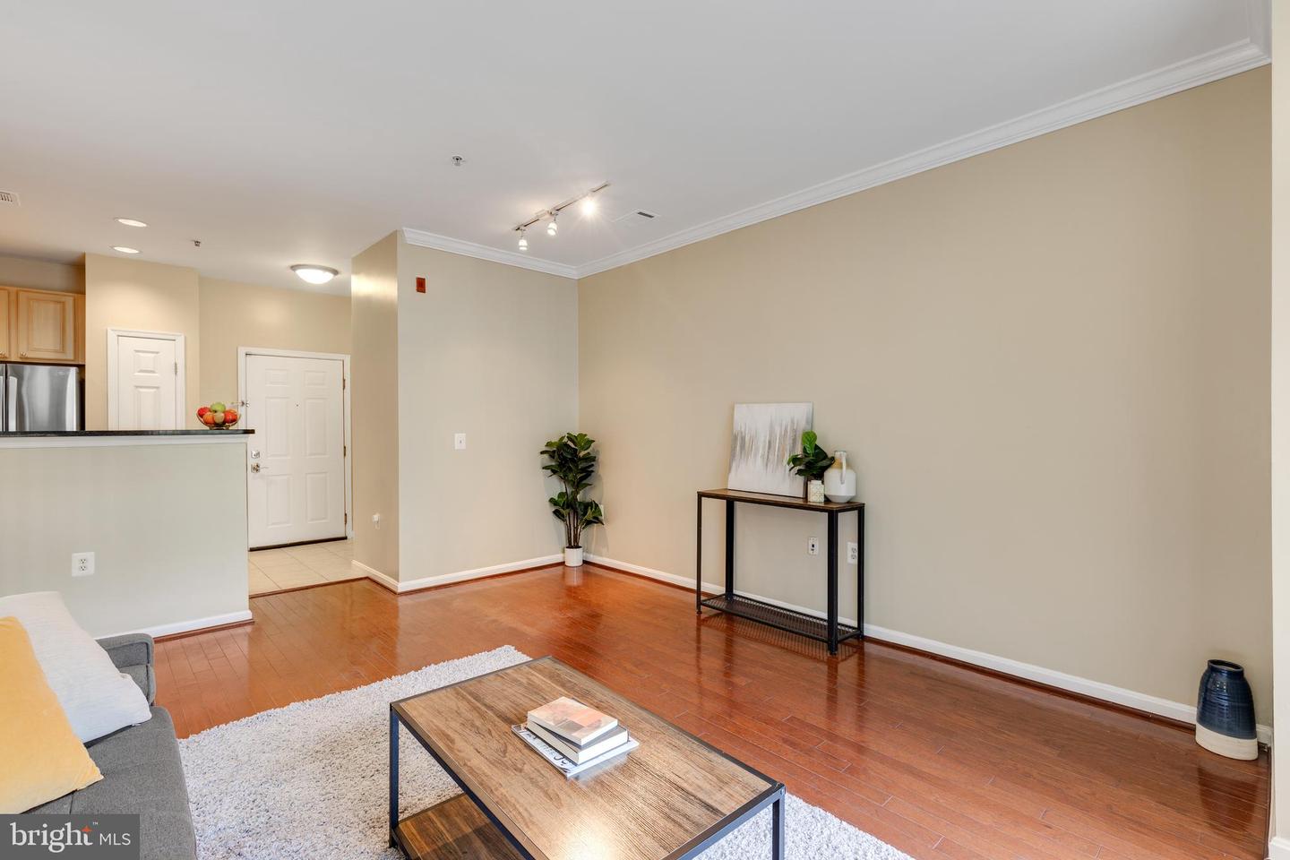 2465 Army Navy Dr #104 Property Photo 11