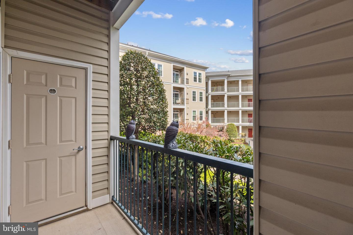 2465 Army Navy Dr #104 Property Photo 15