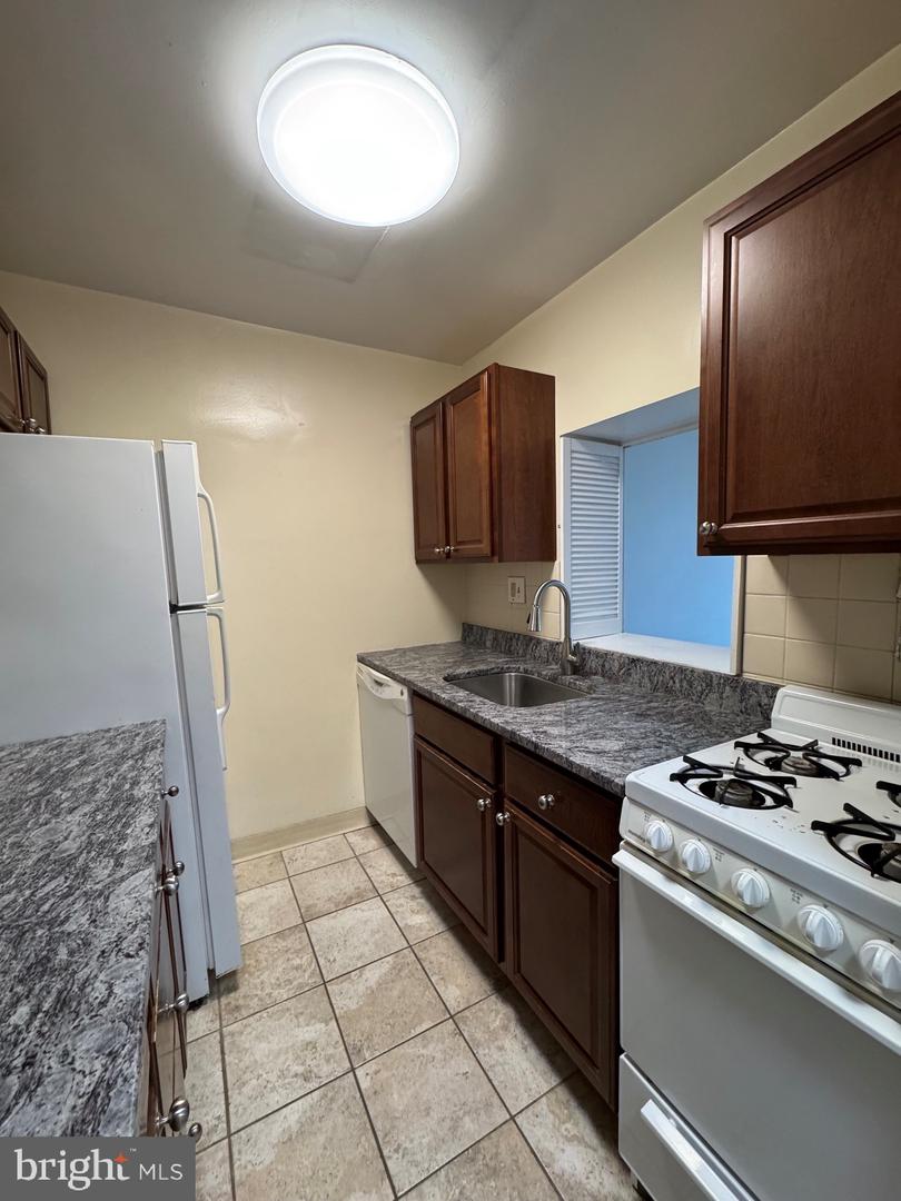 1111 Arlington Blvd #928 Property Photo 8
