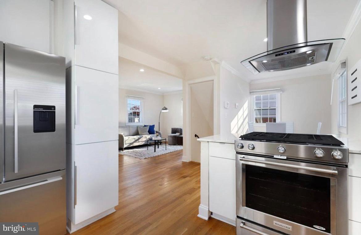 2000 S Langley St Property Photo 4
