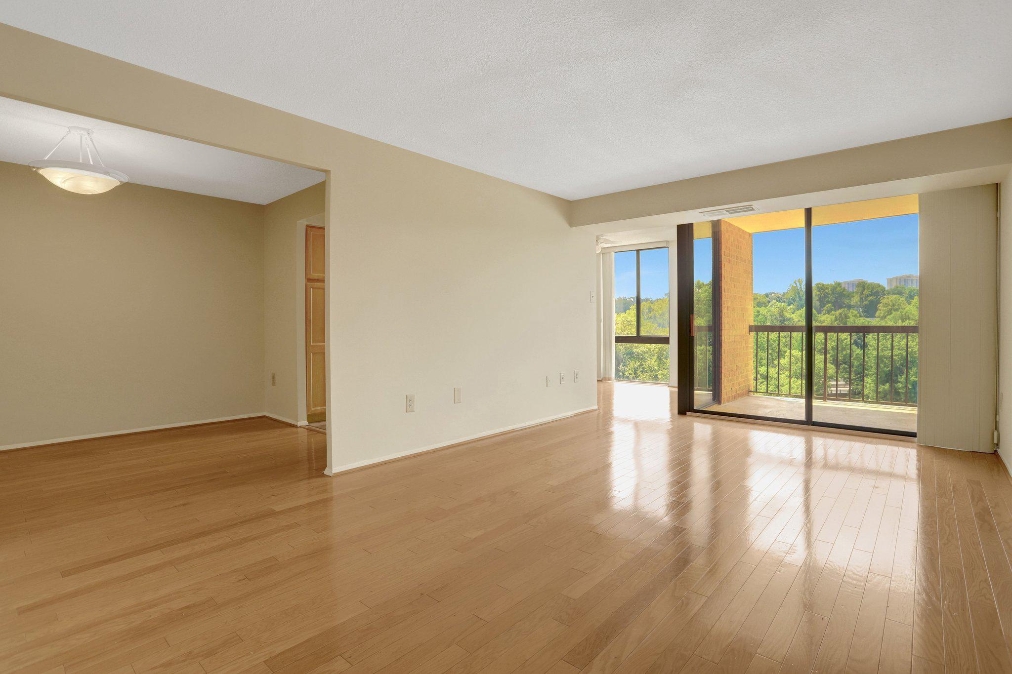 4500 S Four Mile Run Dr #424 Property Photo 4