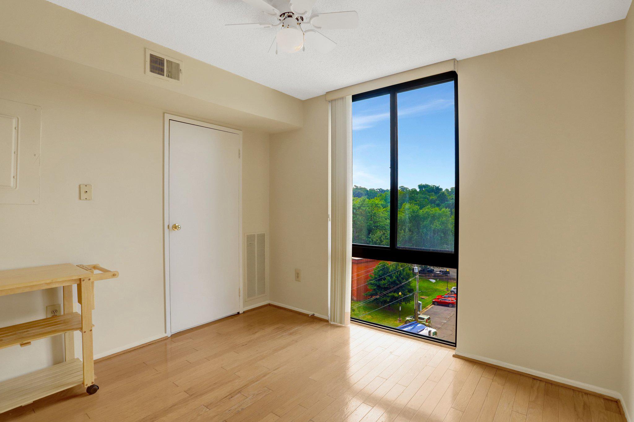 4500 S Four Mile Run Dr #424 Property Photo 14