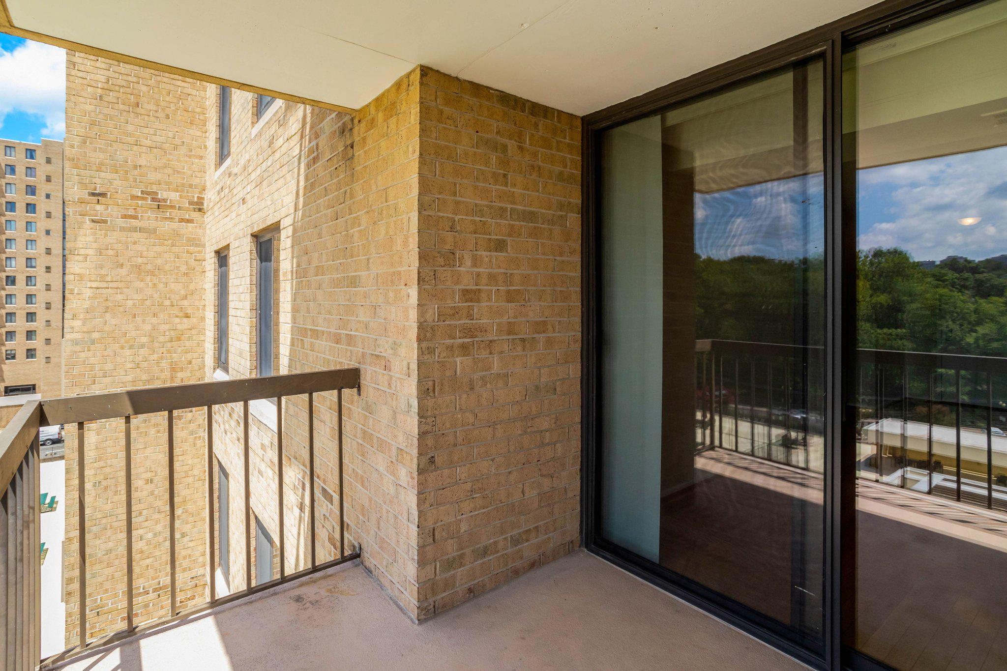 4500 S Four Mile Run Dr #424 Property Photo 17