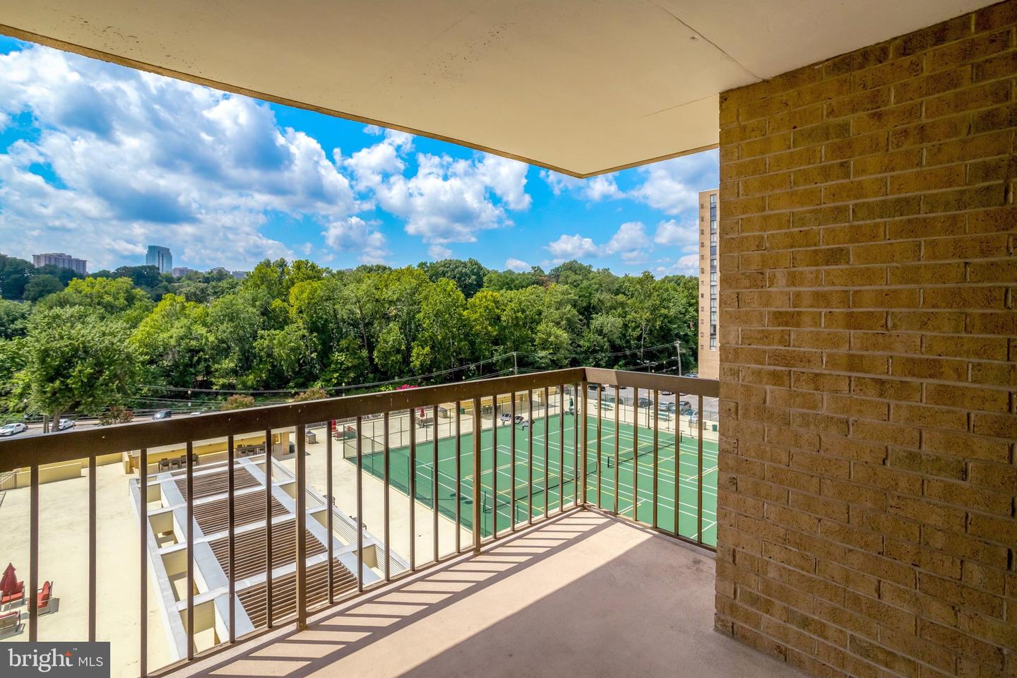 4500 S Four Mile Run Dr #424 Property Photo 18