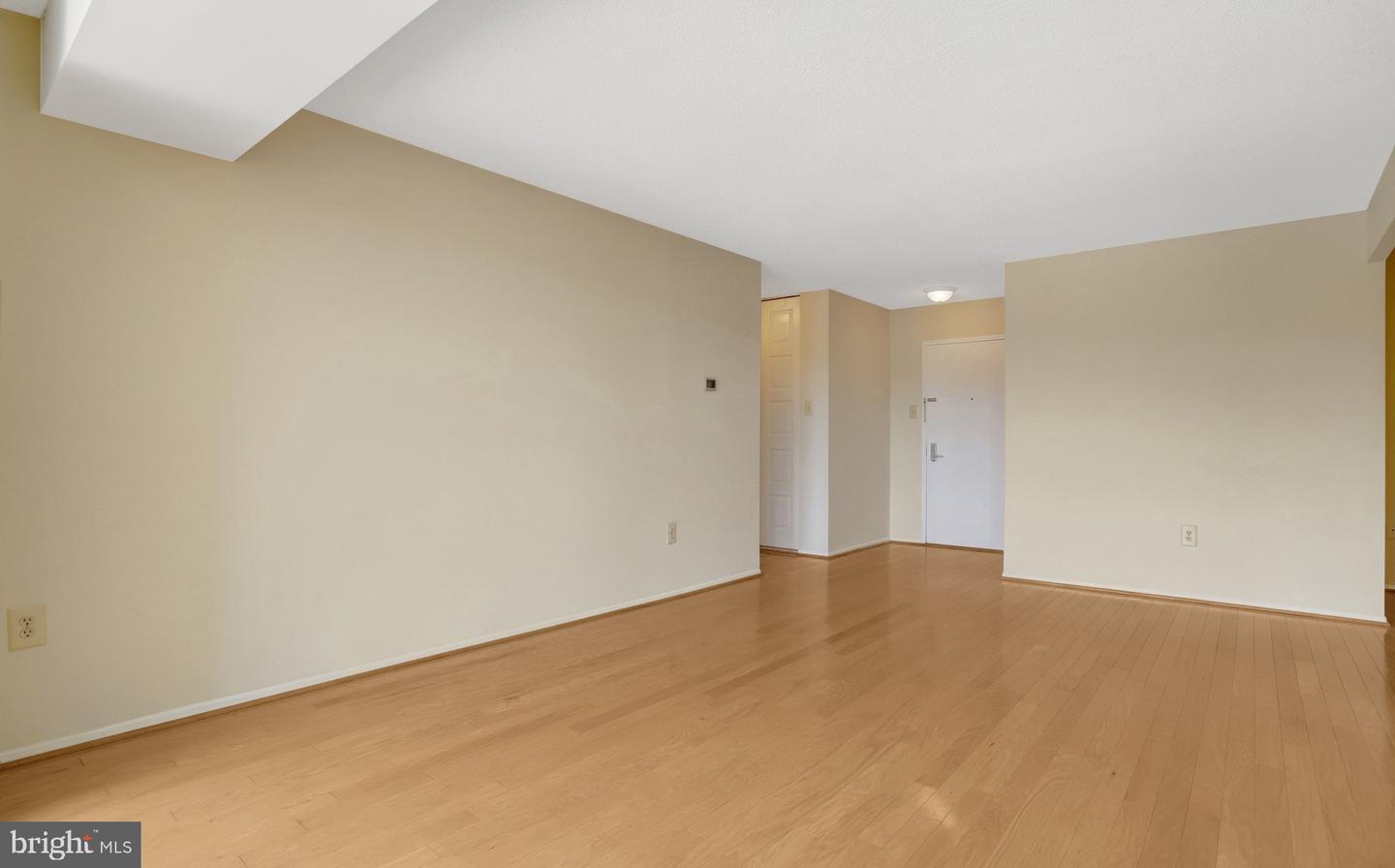4500 S Four Mile Run Dr #424 Property Photo 20
