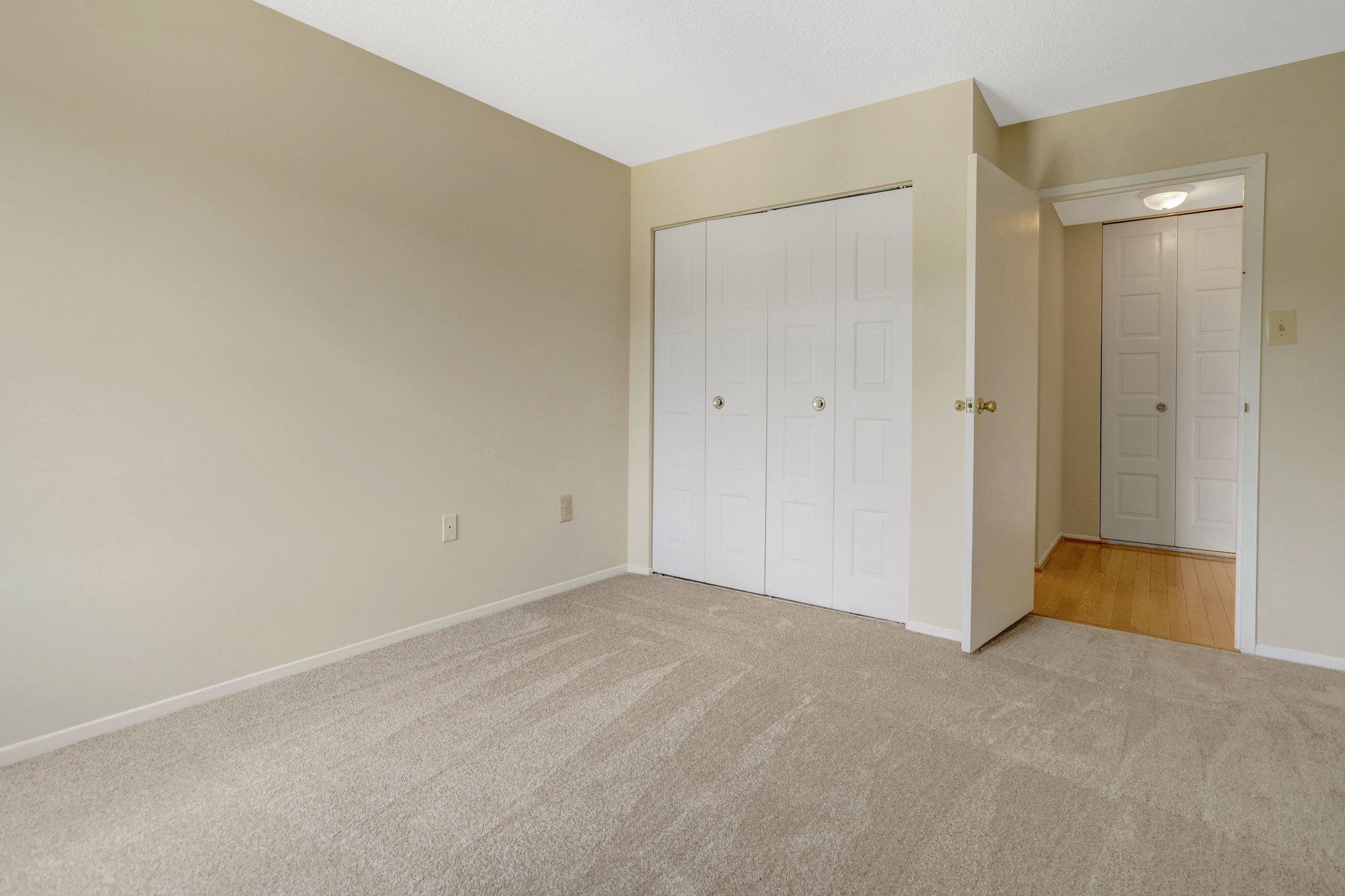 4500 S Four Mile Run Dr #424 Property Photo 25