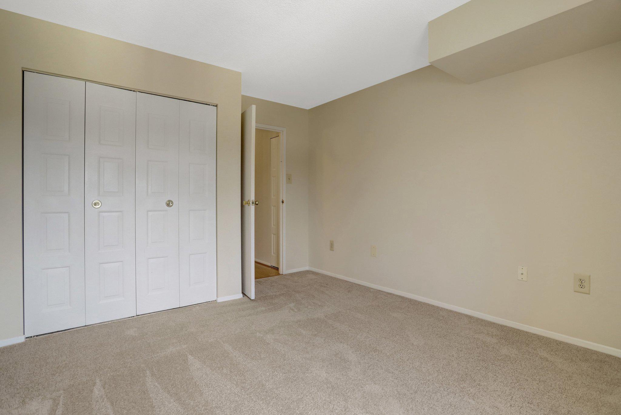 4500 S Four Mile Run Dr #424 Property Photo 26