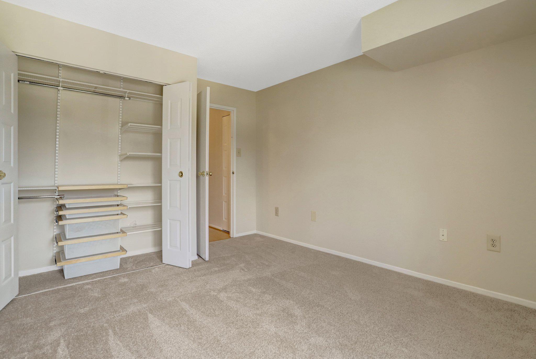 4500 S Four Mile Run Dr #424 Property Photo 27