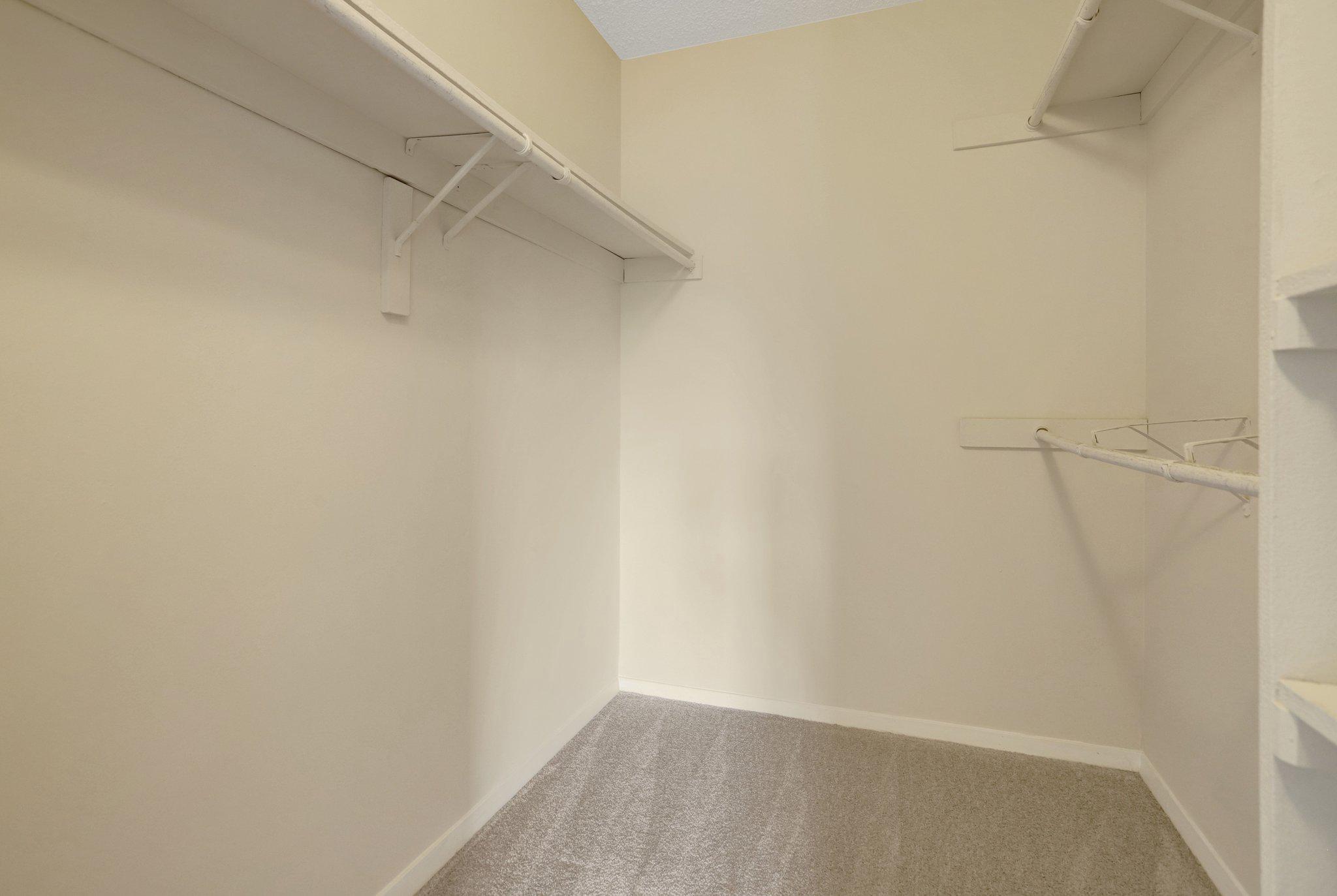 4500 S Four Mile Run Dr #424 Property Photo 33