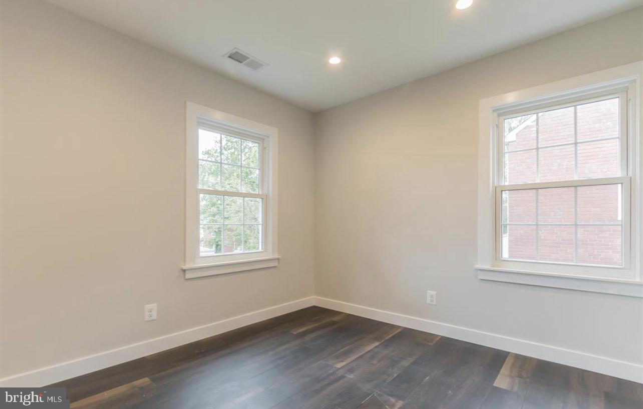 308 S Veitch St Property Photo 14