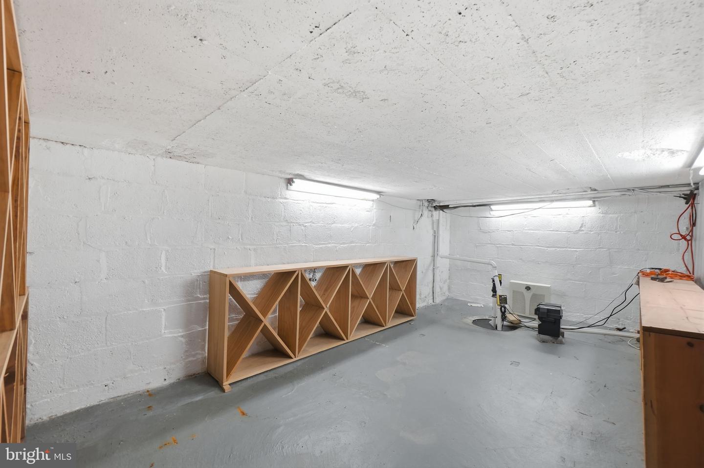 824 S Courthouse Rd Property Photo 60