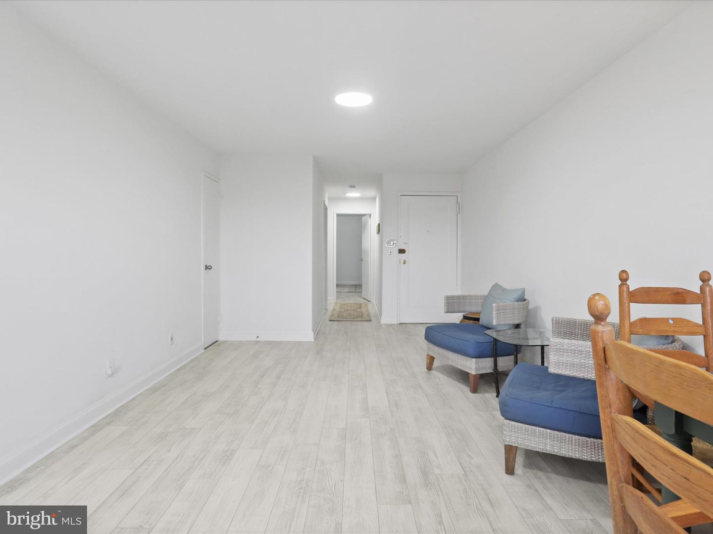 1581 N Colonial Ter #201-x Property Photo 11