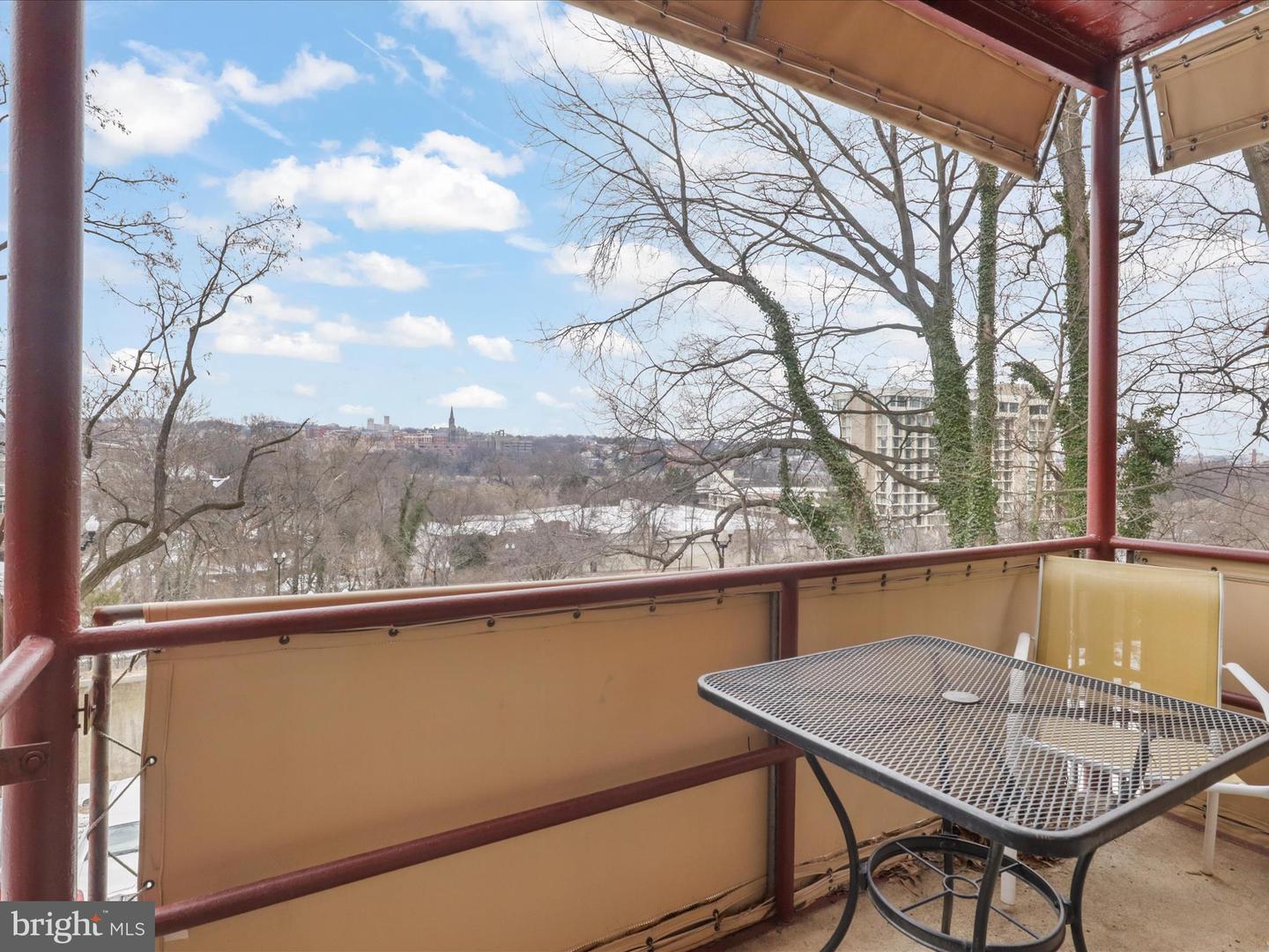 1581 N Colonial Ter #201-x Property Photo 24