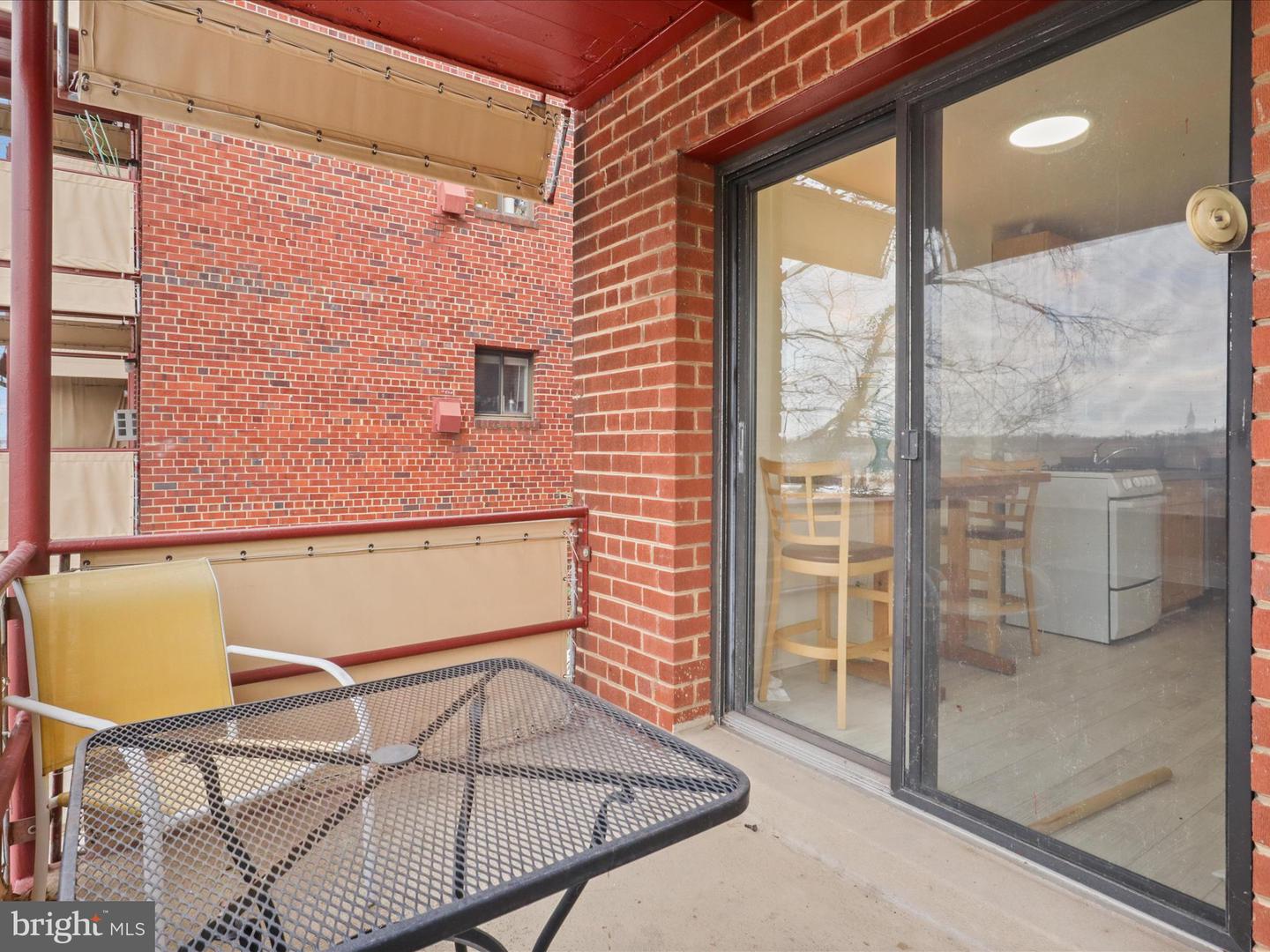1581 N Colonial Ter #201-x Property Photo 25