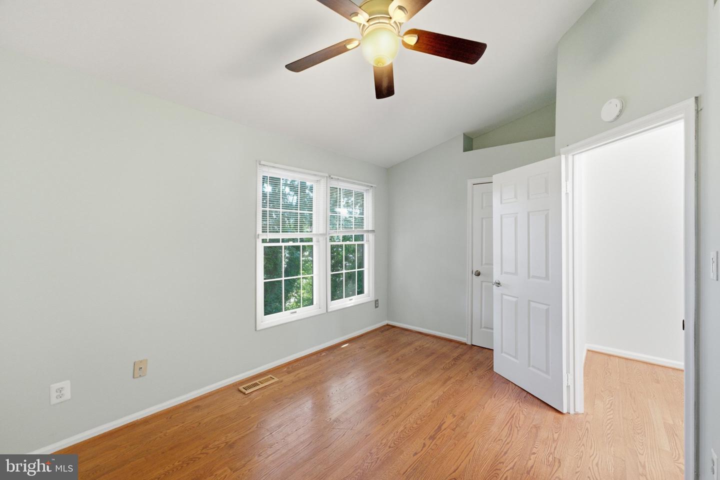 5028 9th St S Property Photo 11