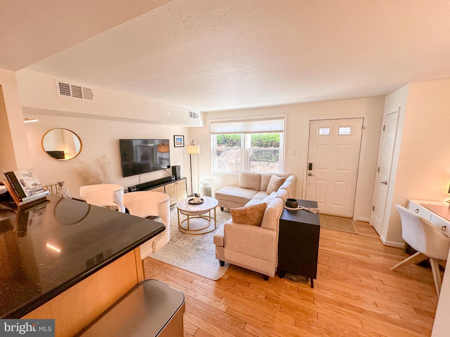 140 N Bedford St #a Property Photo 8