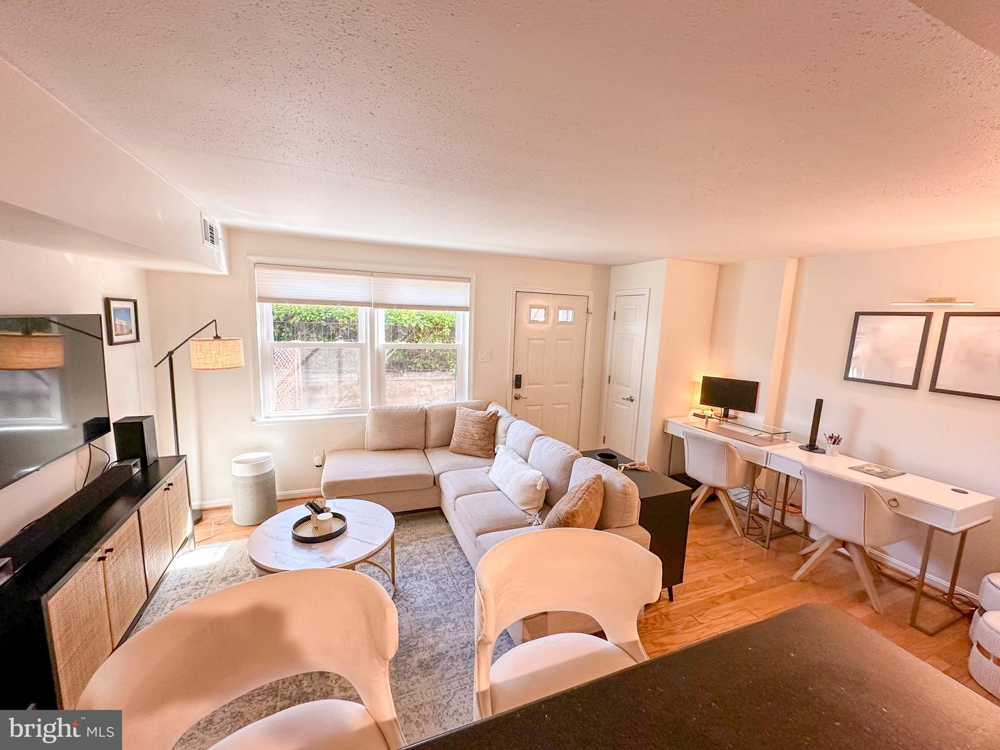 140 N Bedford St #a Property Photo 9