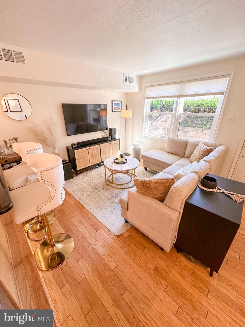 140 N Bedford St #a Property Photo 10