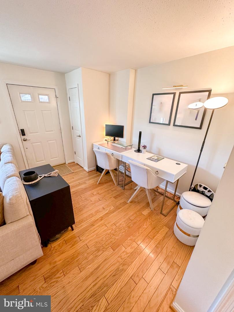 140 N Bedford St #a Property Photo 11