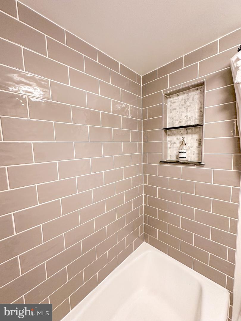 140 N Bedford St #a Property Photo 24