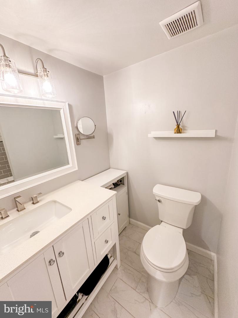 140 N Bedford St #a Property Photo 26