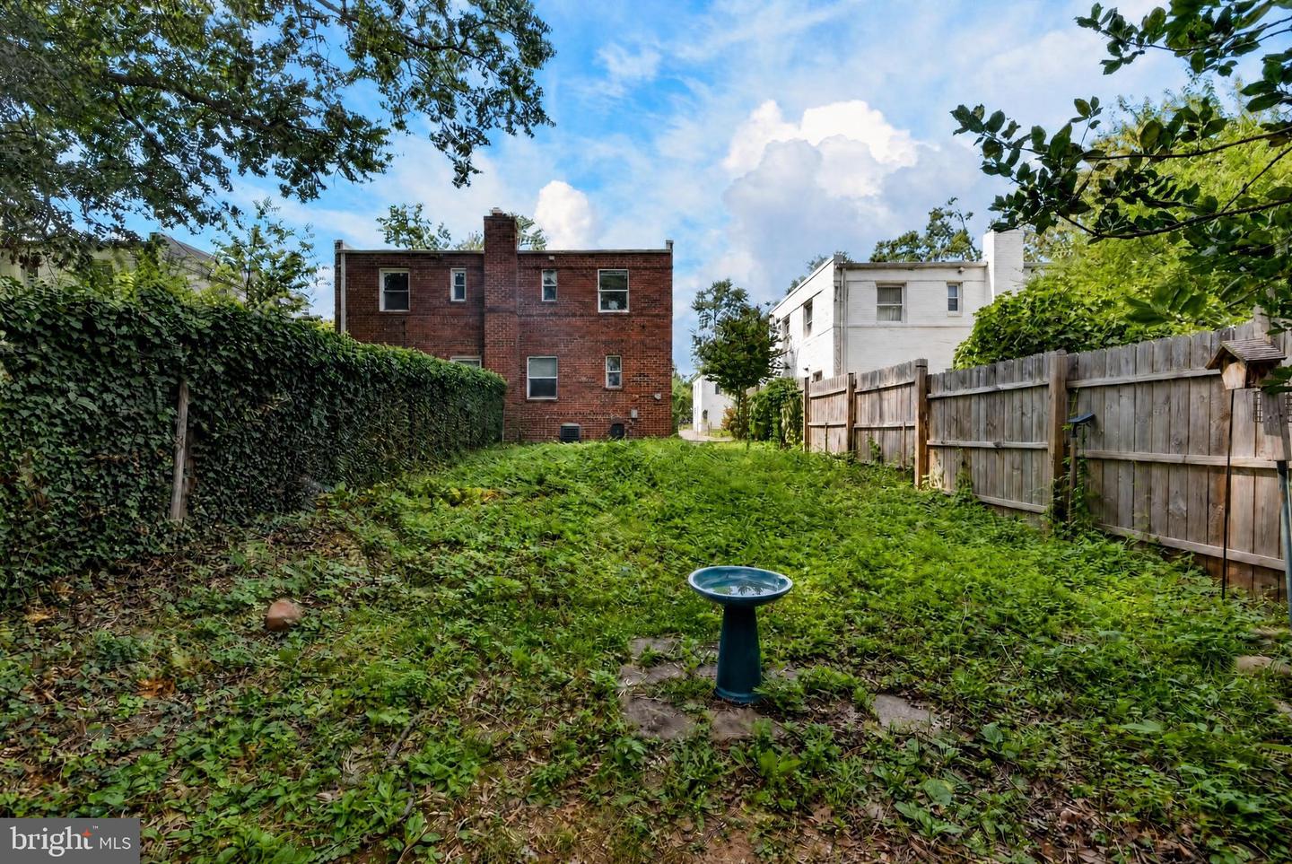 851 S Ivy St Property Photo 30