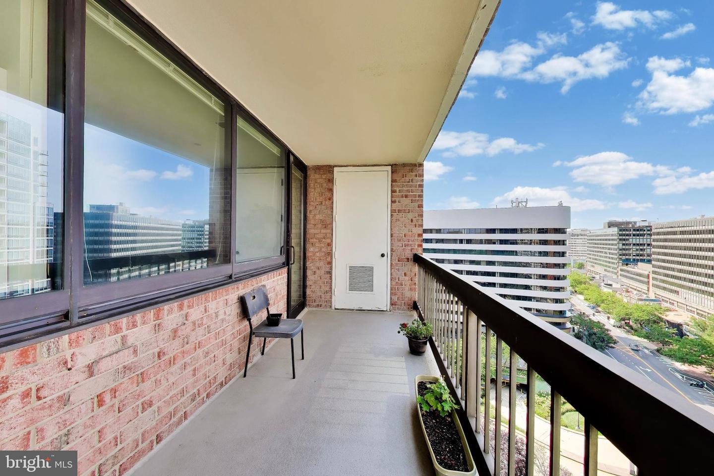 1805 Crystal Dr #1102s Property Photo 20