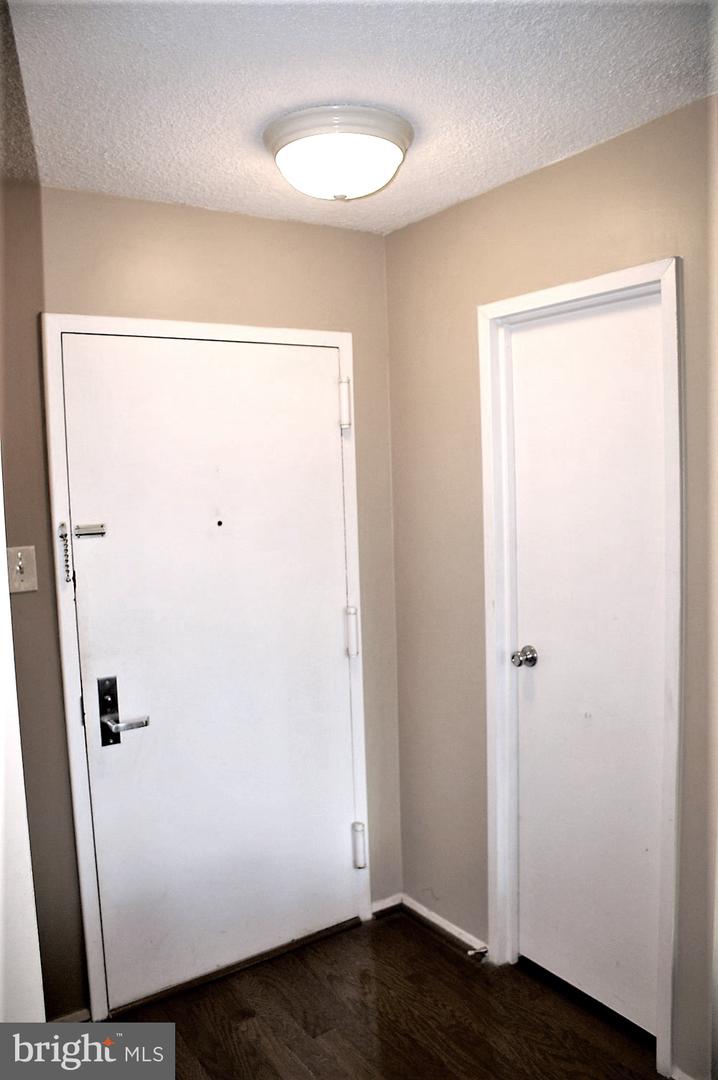 4500 S Four Mile Run Dr #317 Property Photo 5