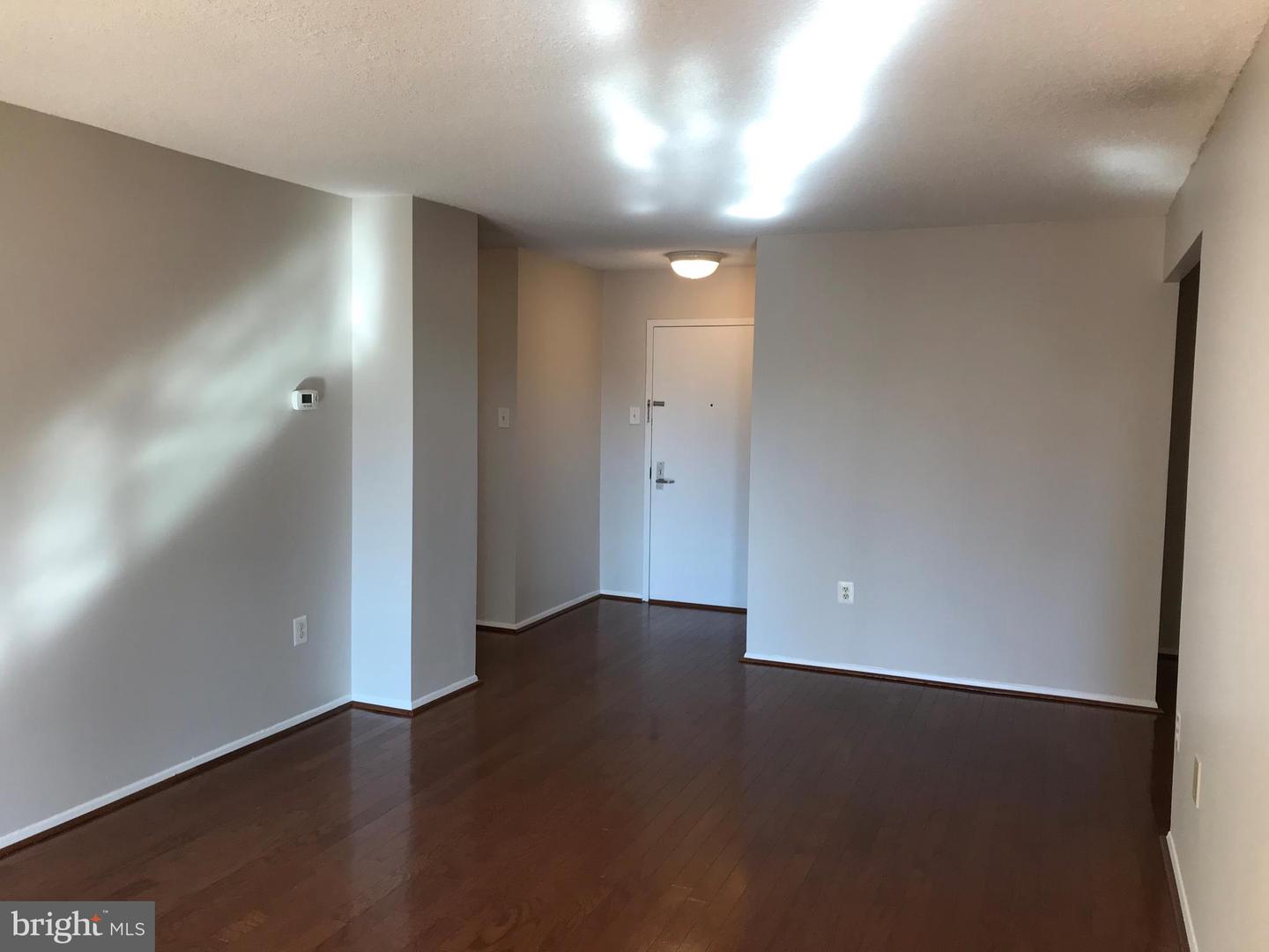 4500 S Four Mile Run Dr #317 Property Photo 9