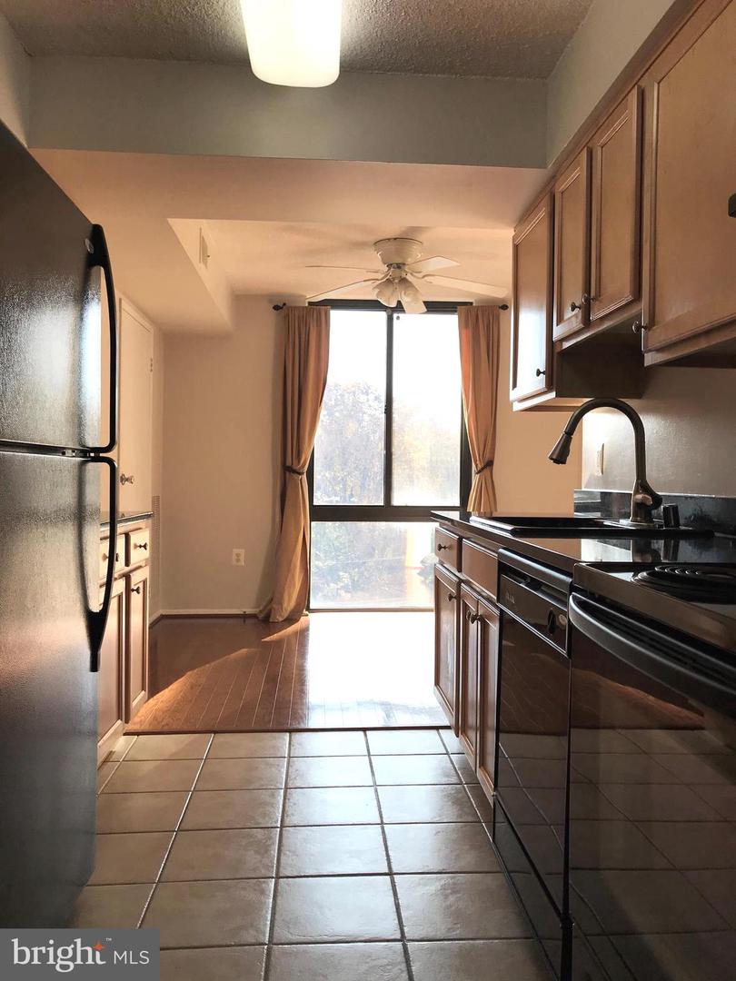 4500 S Four Mile Run Dr #317 Property Photo 15