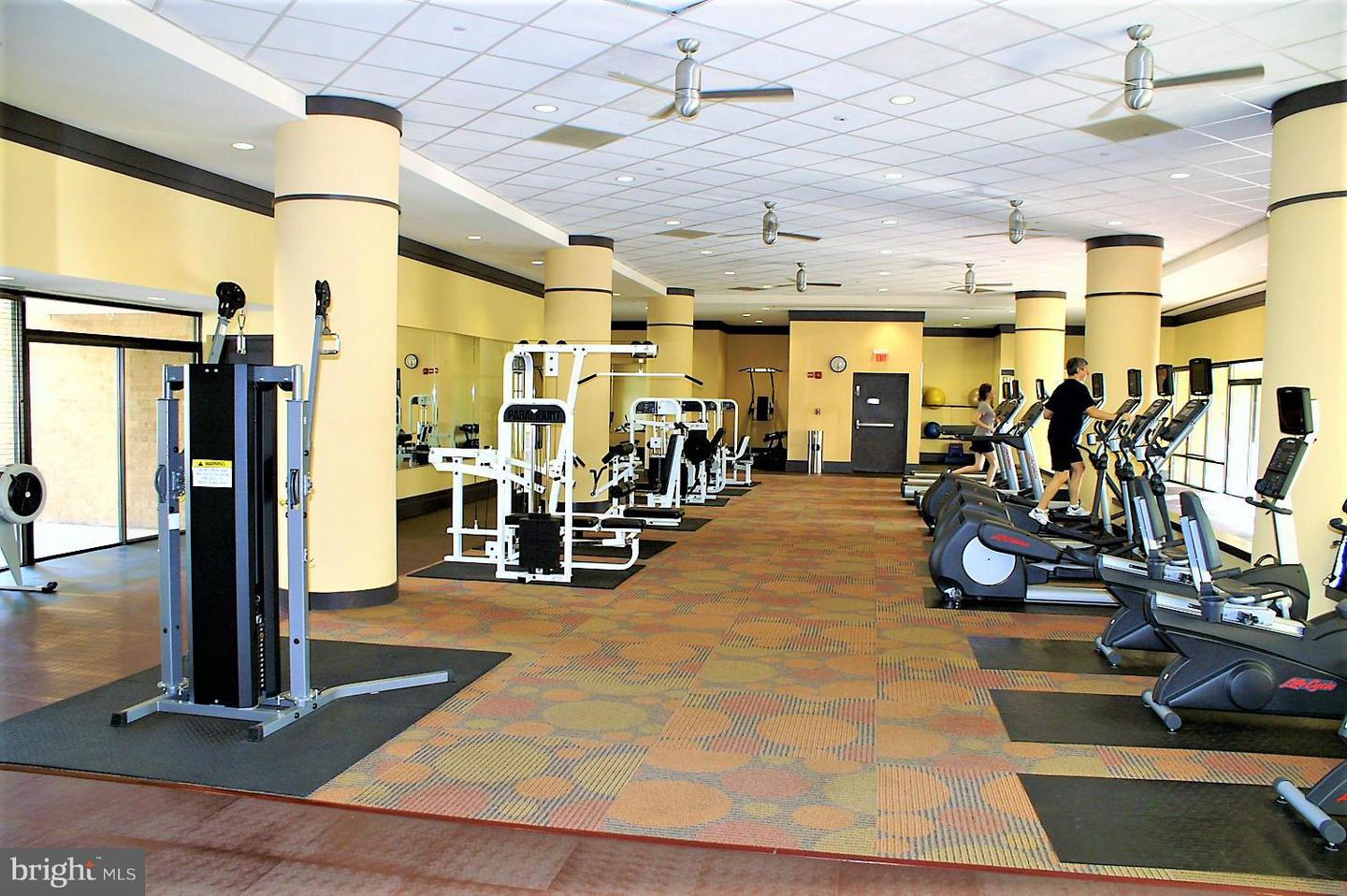 4500 S Four Mile Run Dr #317 Property Photo 34