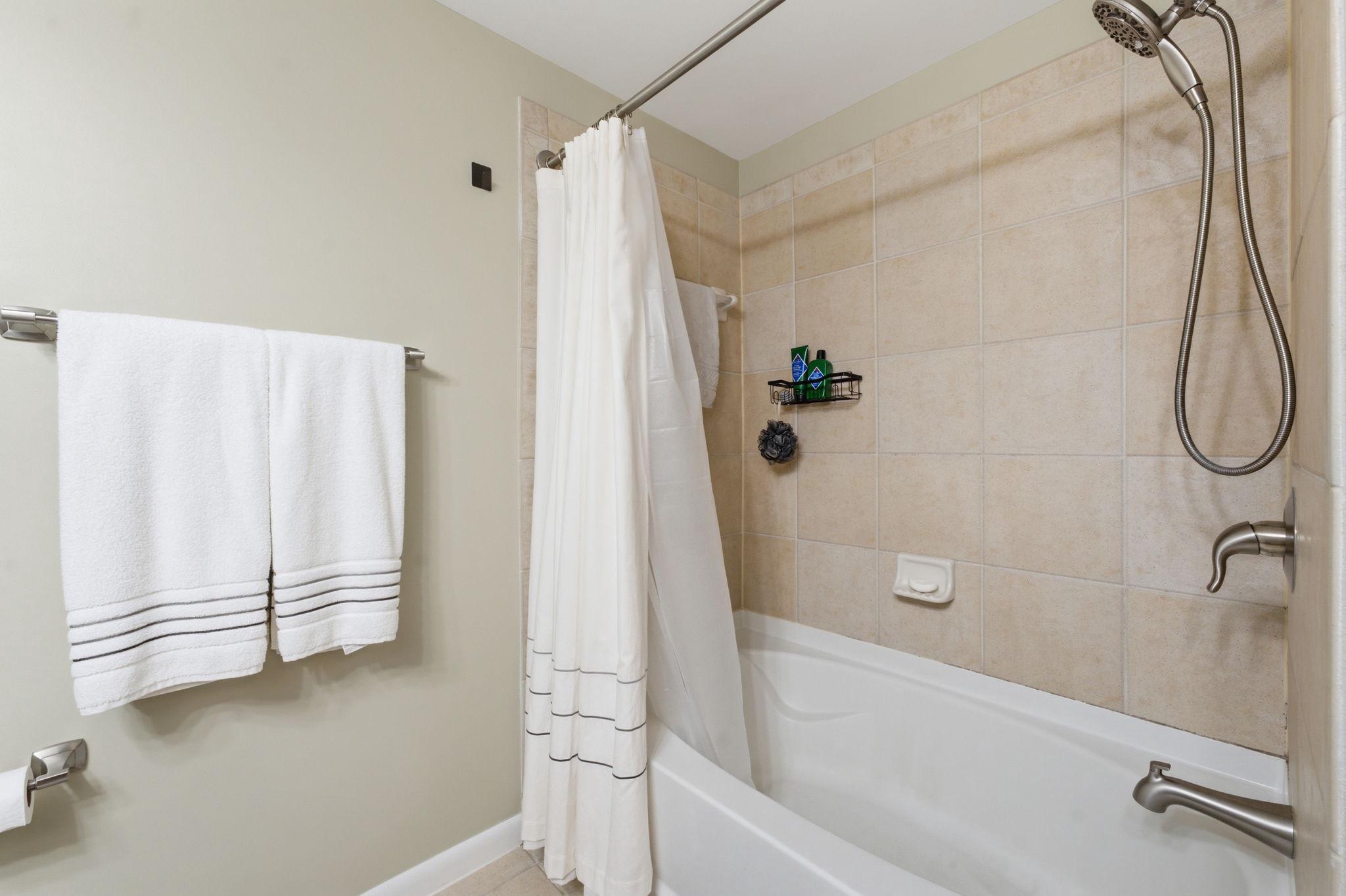 1021 N Garfield St #323 Property Photo 22