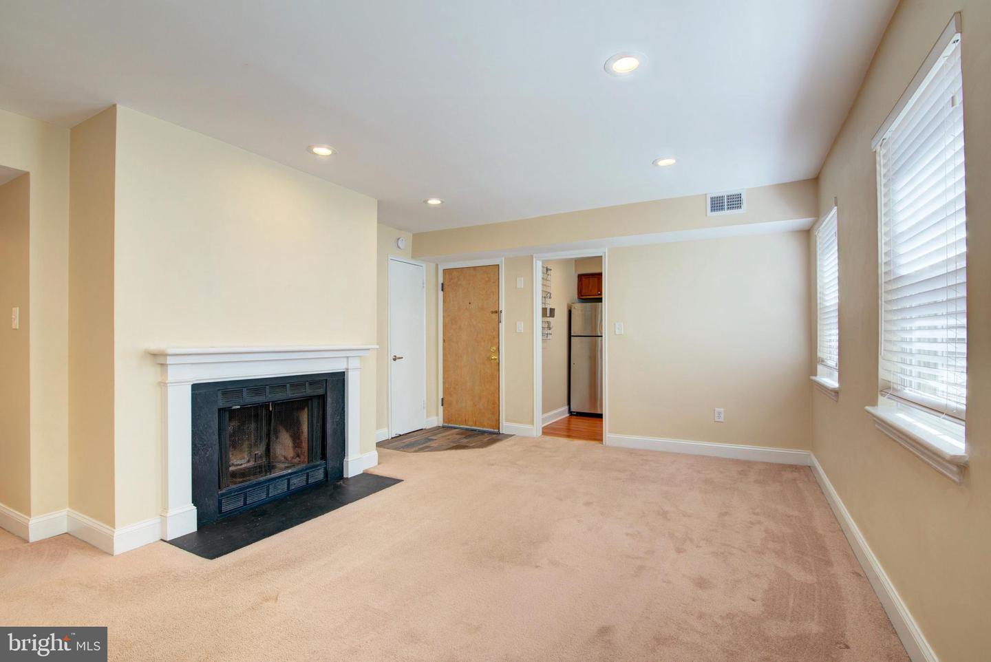 2100 N Scott St #103 Property Photo 7