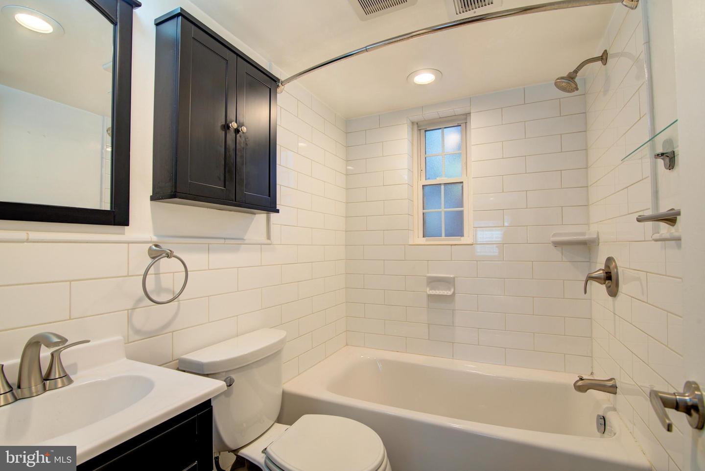 2100 N Scott St #103 Property Photo 16