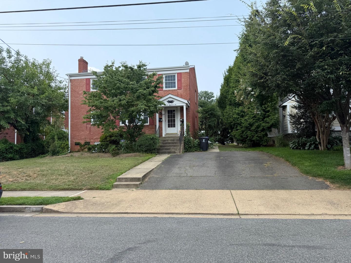 706 N Cleveland St Property Photo 1