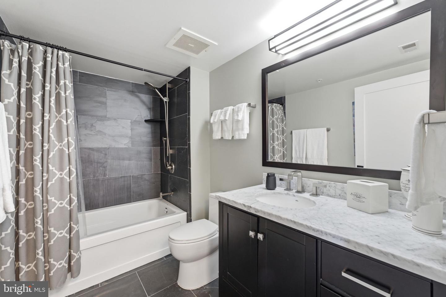 1021 N Garfield St #929 Property Photo 55