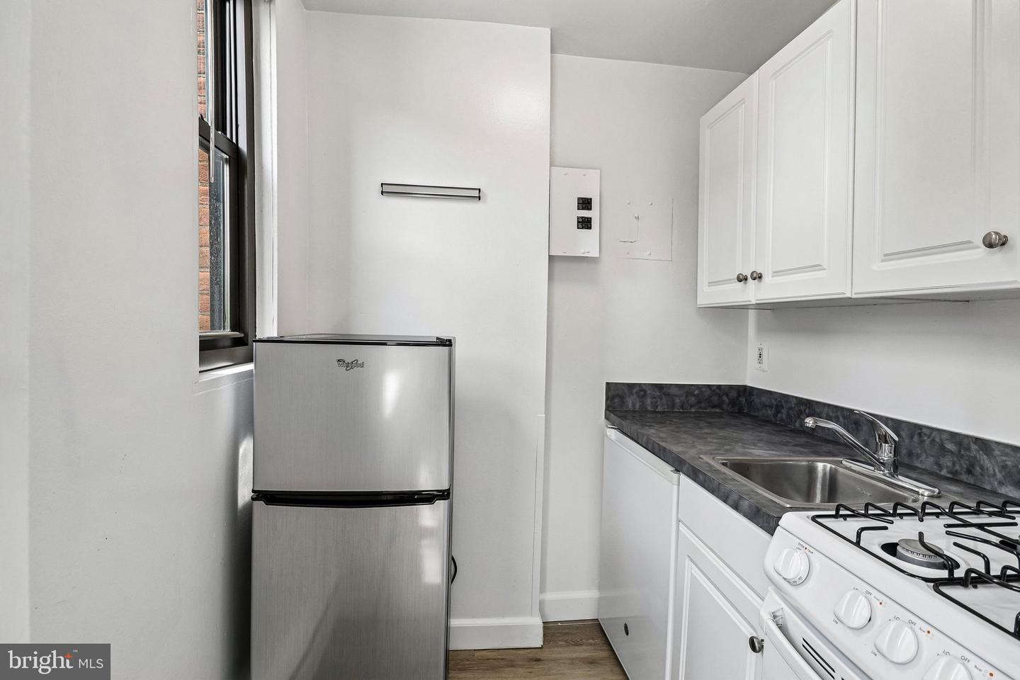 1021 Arlington Blvd #834 Property Photo 10