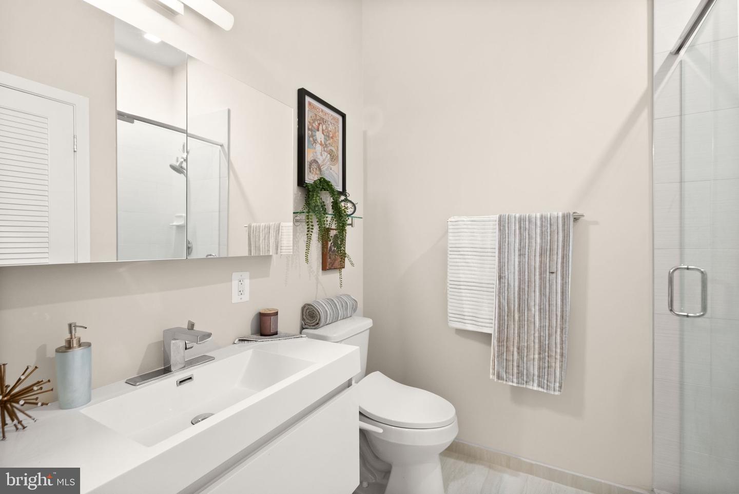 989 S Buchanan St #420 Property Photo 5