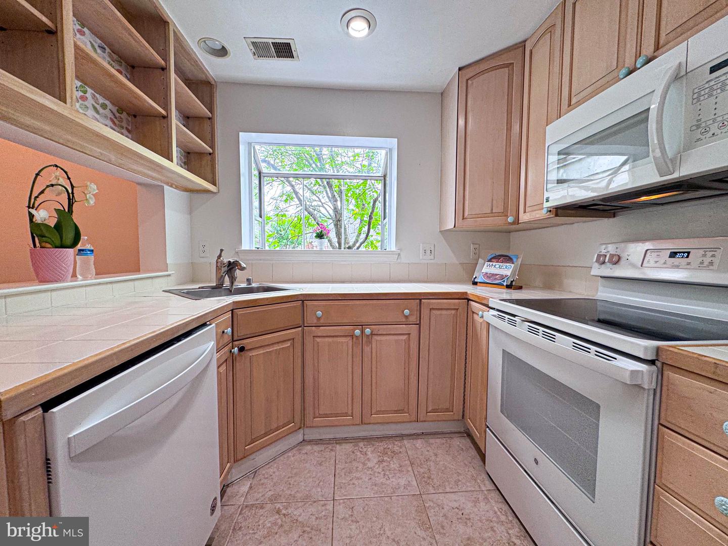 2604 E South Arlington Mill Dr #e Property Photo 10