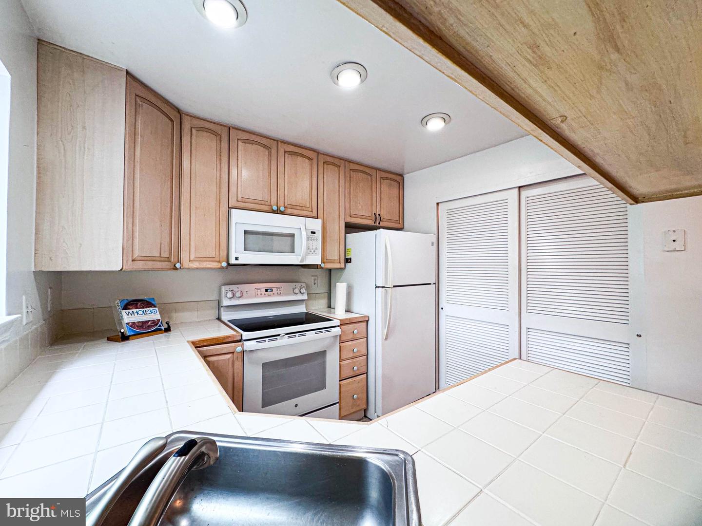 2604 E South Arlington Mill Dr #e Property Photo 11