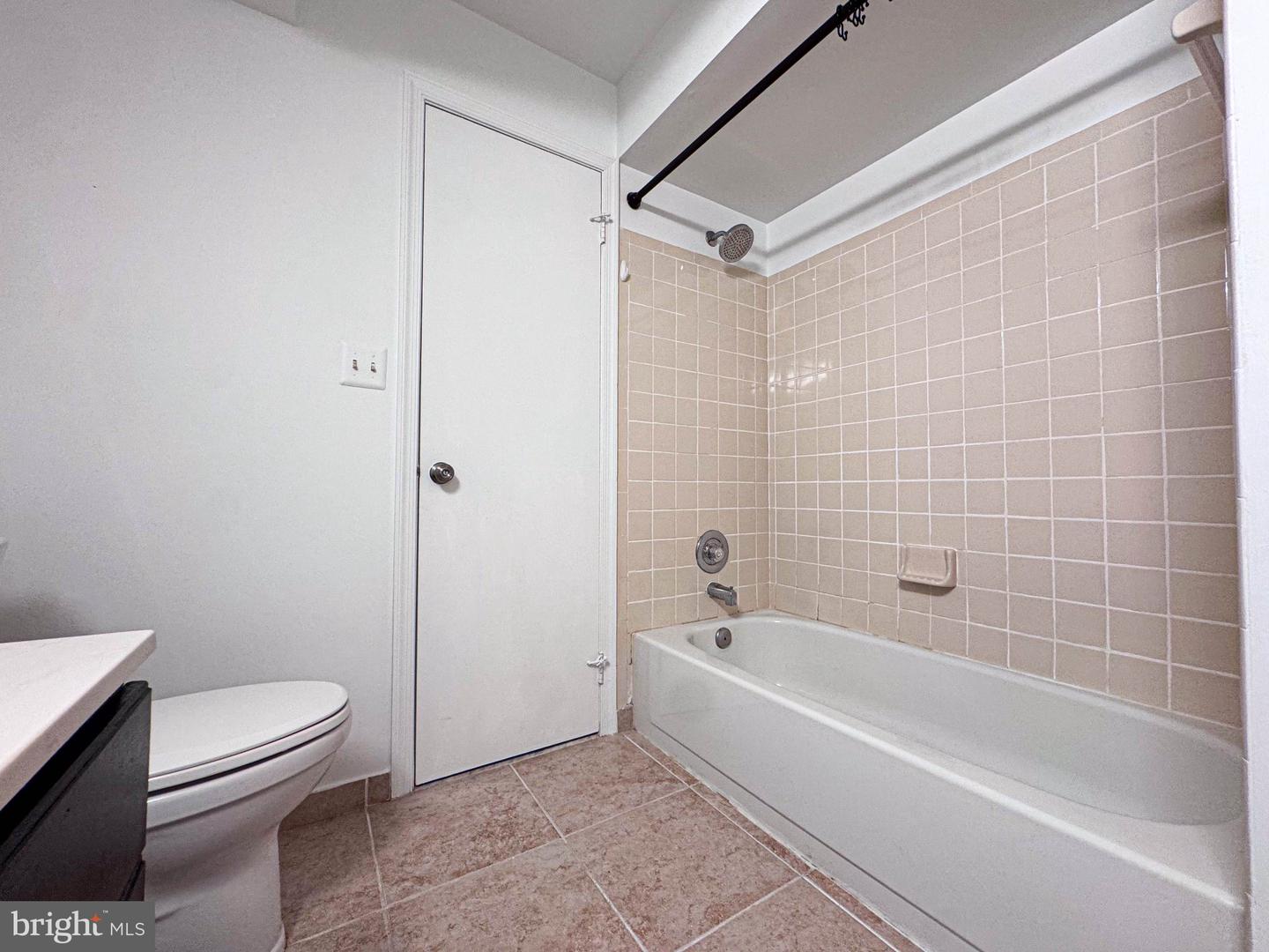 2604 E South Arlington Mill Dr #e Property Photo 21