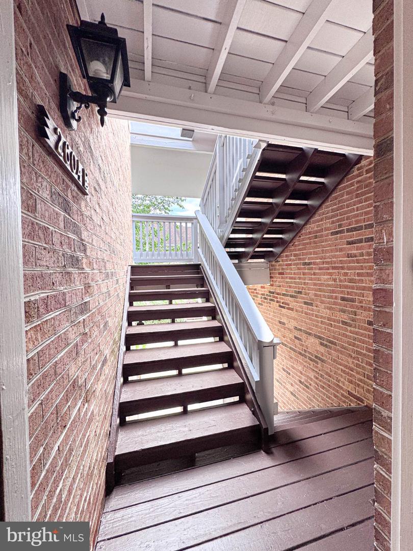 2604 E South Arlington Mill Dr #e Property Photo 32