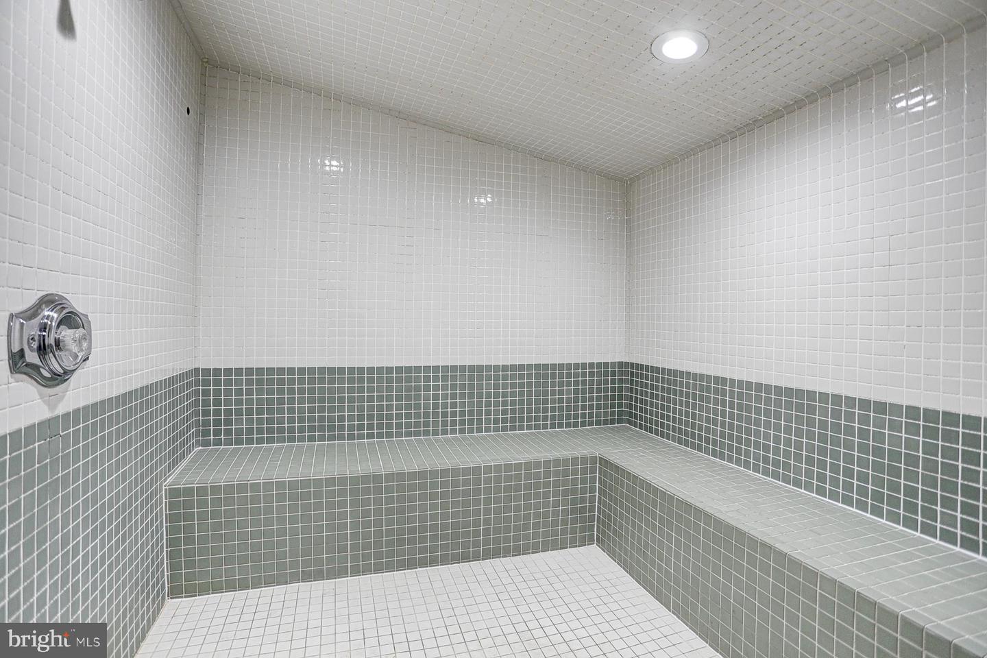 1011 Arlington Blvd #942 Property Photo 45