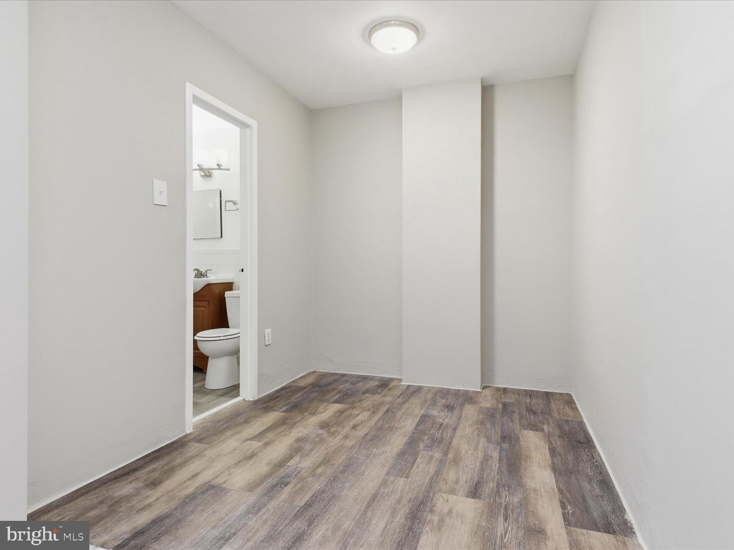 1021 Arlington Blvd #614 Property Photo 11