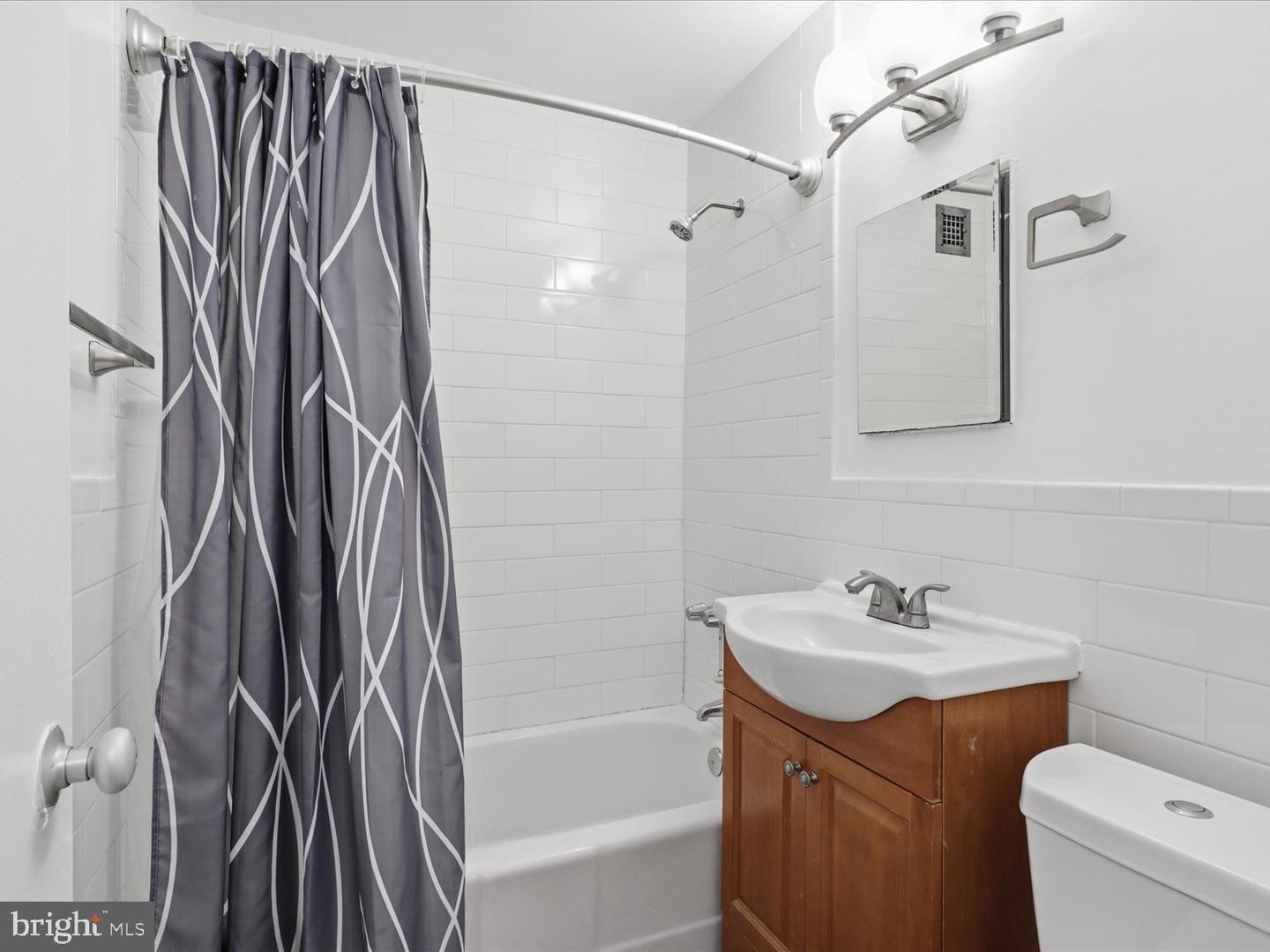 1021 Arlington Blvd #614 Property Photo 14