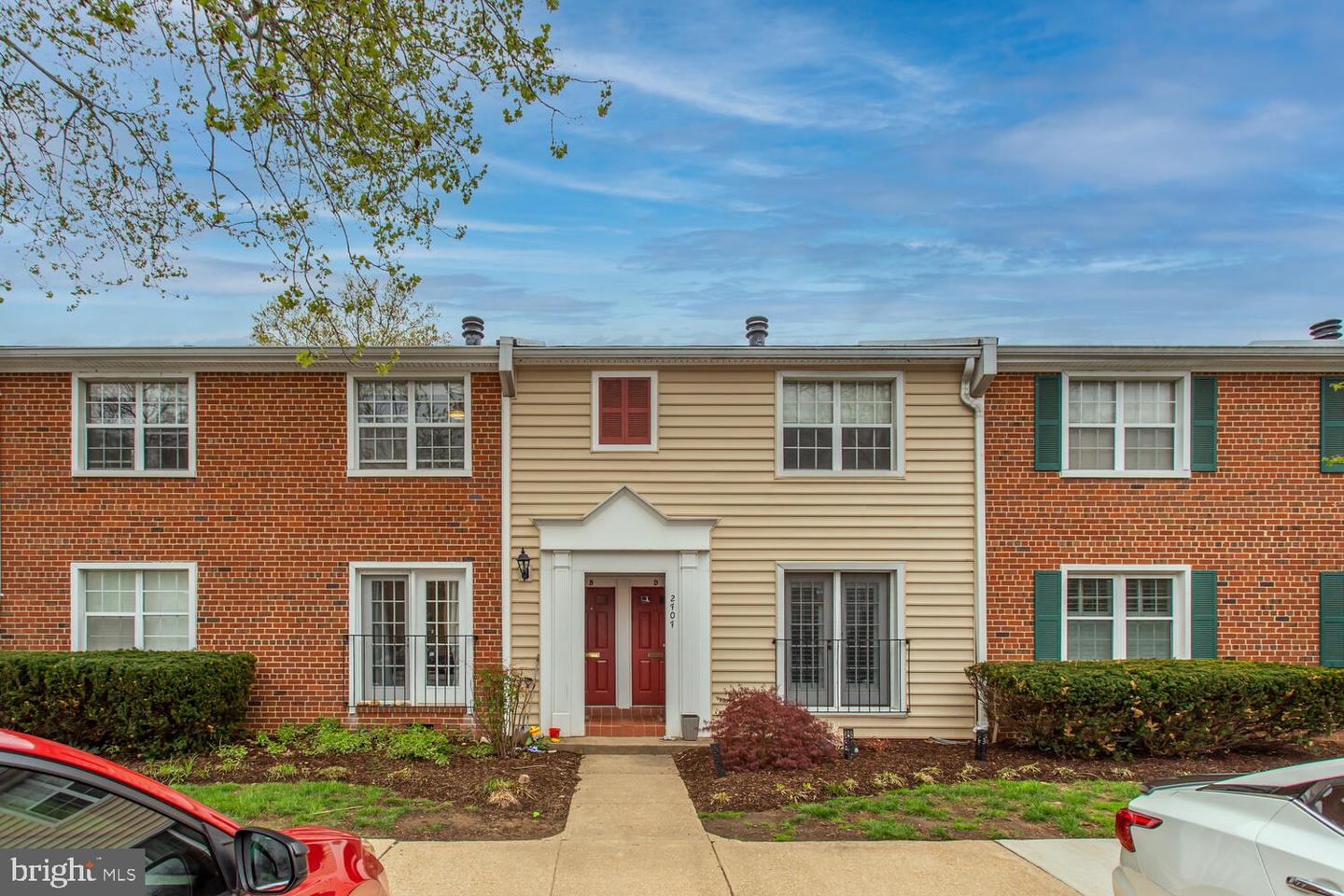 2707 WALTER REED #B Property Photo 1