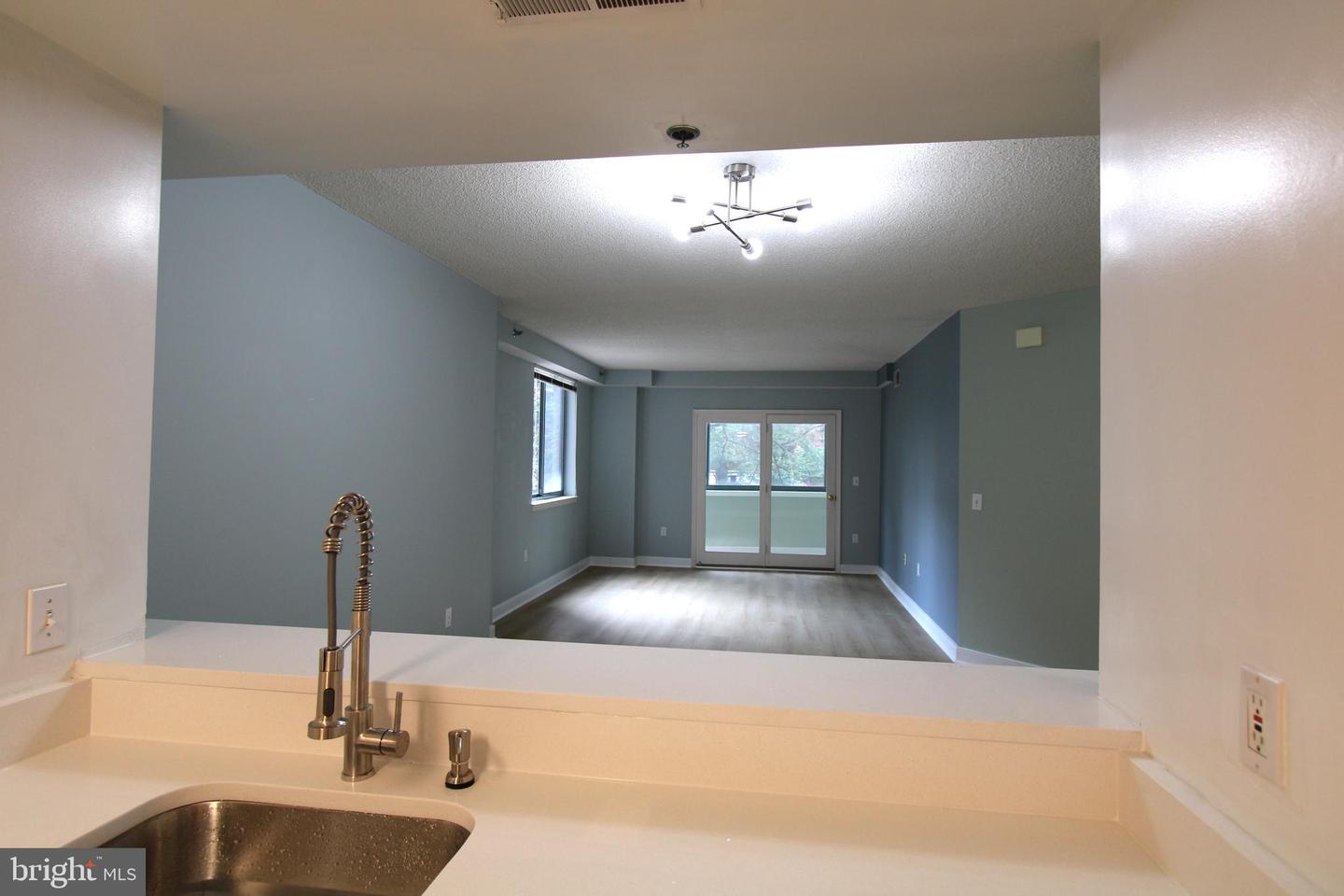 1045 N Utah St #2-210 Property Photo 7